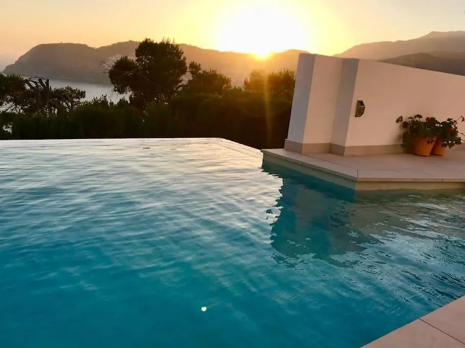 Villa Carpe Diem Casa: Infinity Pool Stunning Views La Herradura  Spain